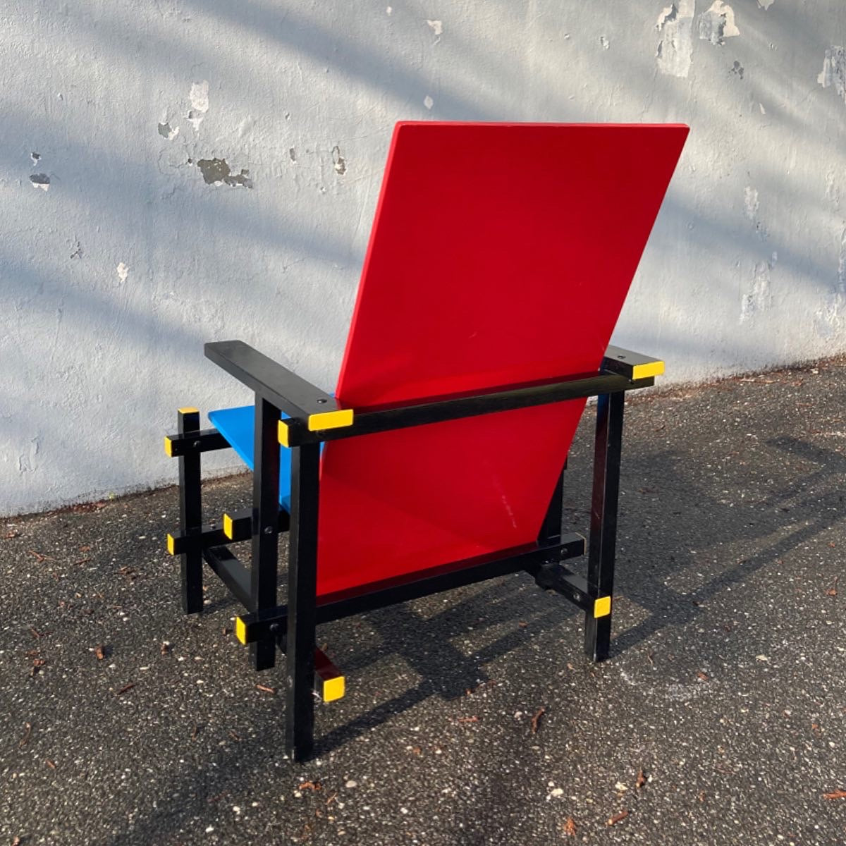 Rietveld red and online blue