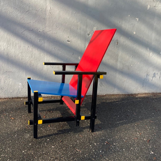 'Red and Blue Chair' by Gerrit Rietveld